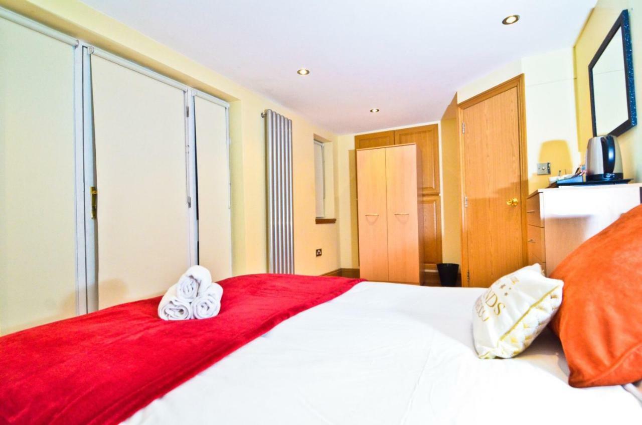 Thames View House Surrey Quays Hotel London Exterior photo