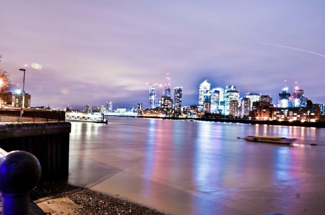 Thames View House Surrey Quays Hotel London Exterior photo